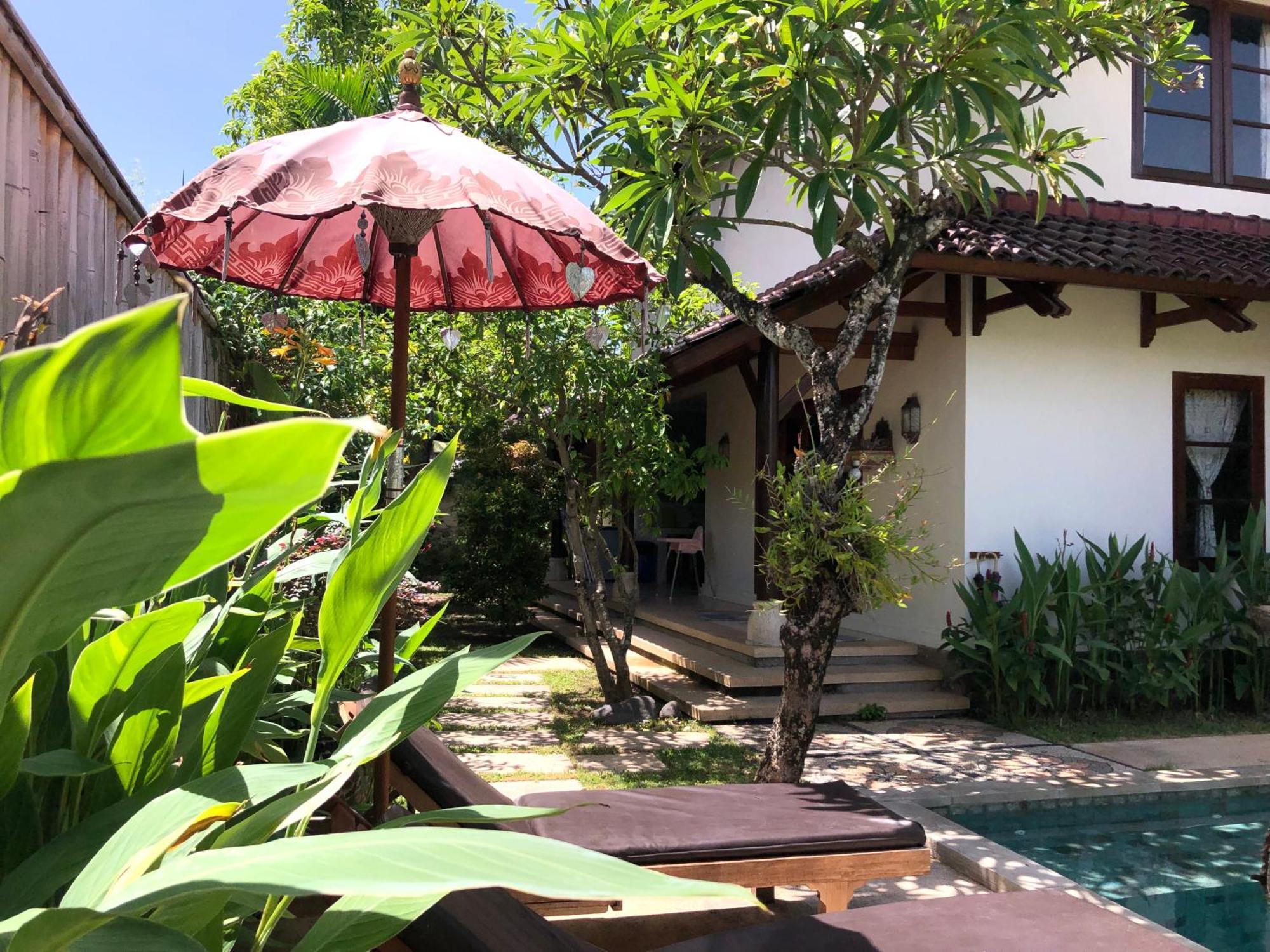 Villa Abhista Seminyak Esterno foto